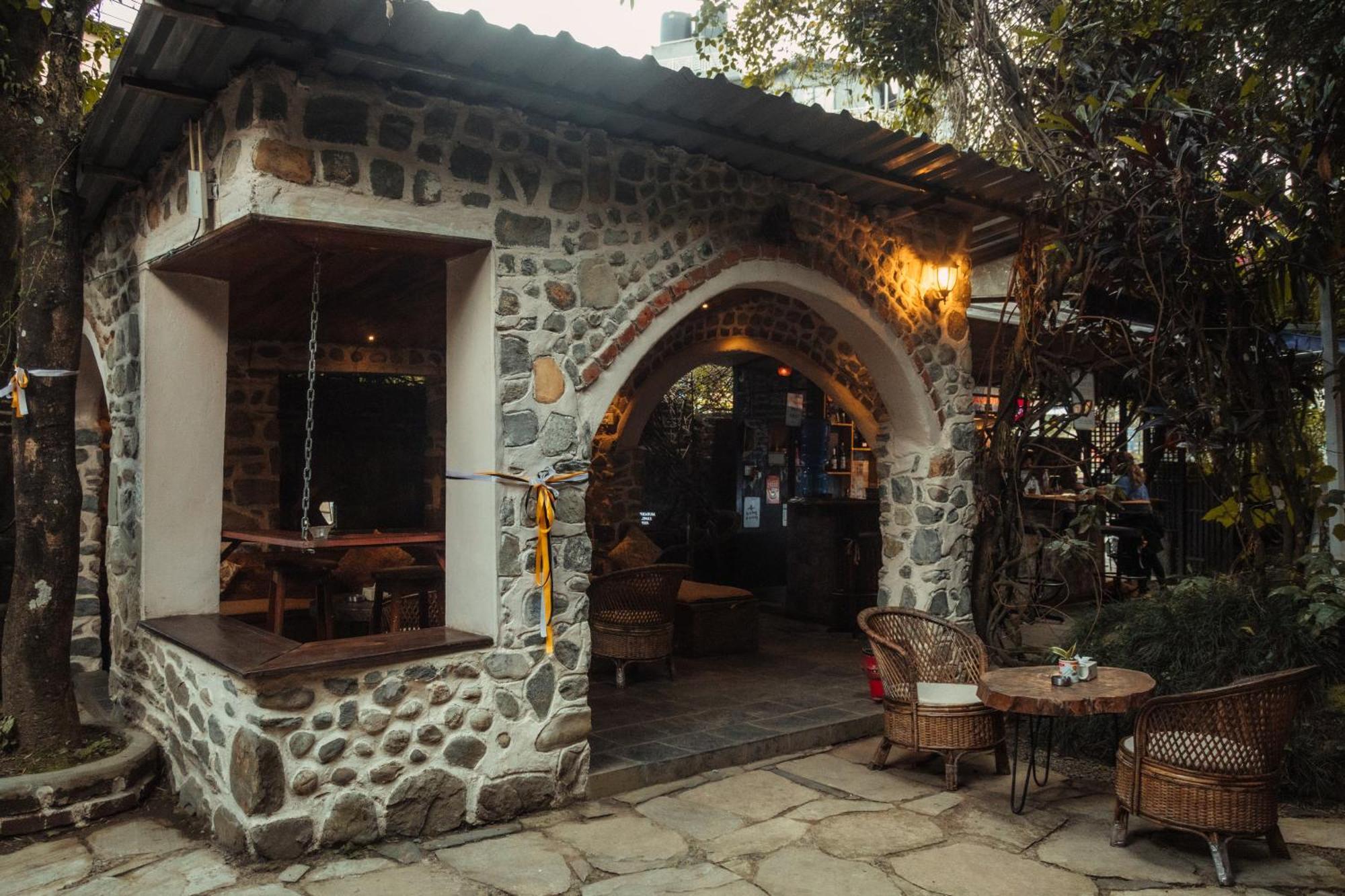 Gaurishankar Backpackers Hostel Pokhara Dış mekan fotoğraf